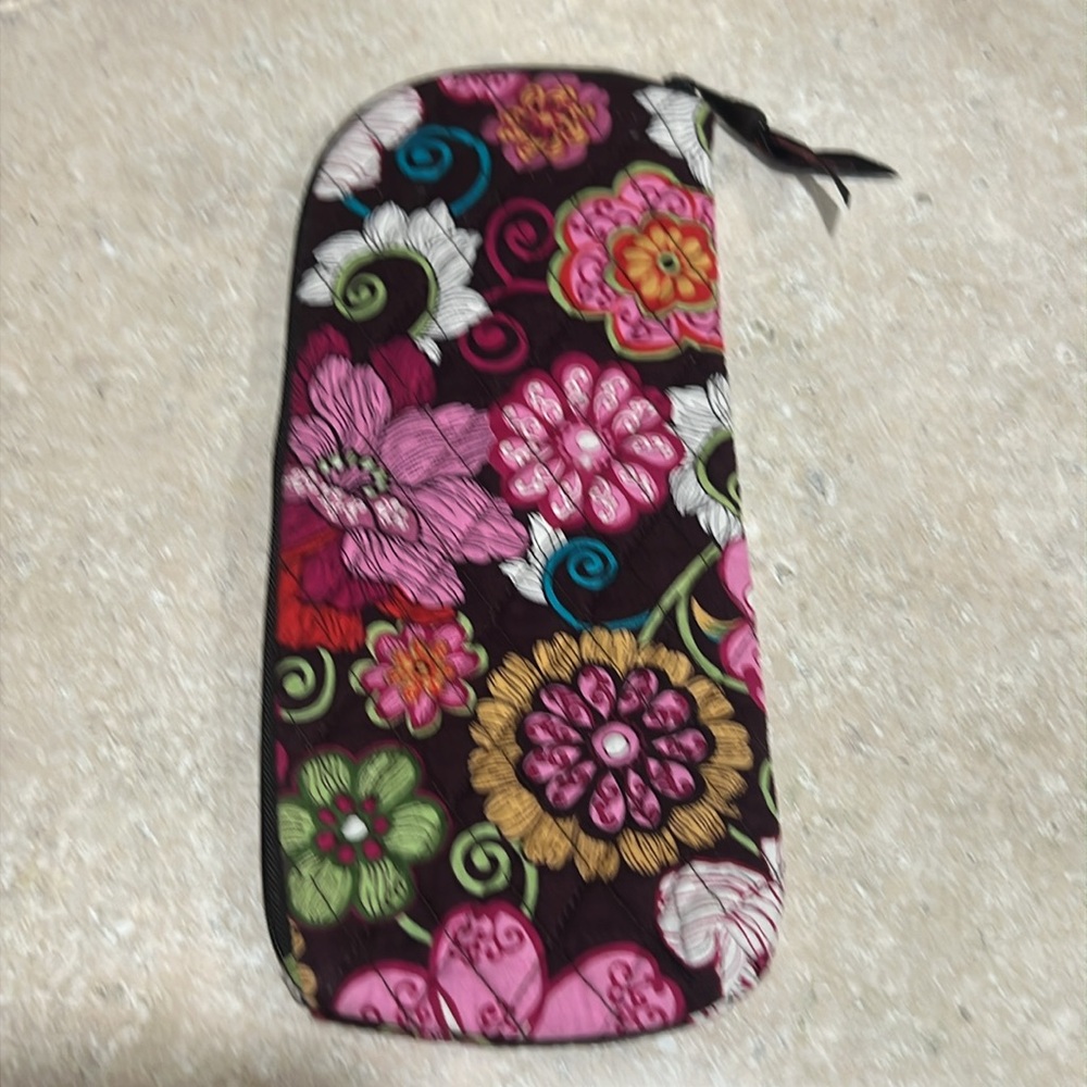 Vera Bradley Zippered make up bag and Flat Iron/Curling bag - Picture 4 of 6